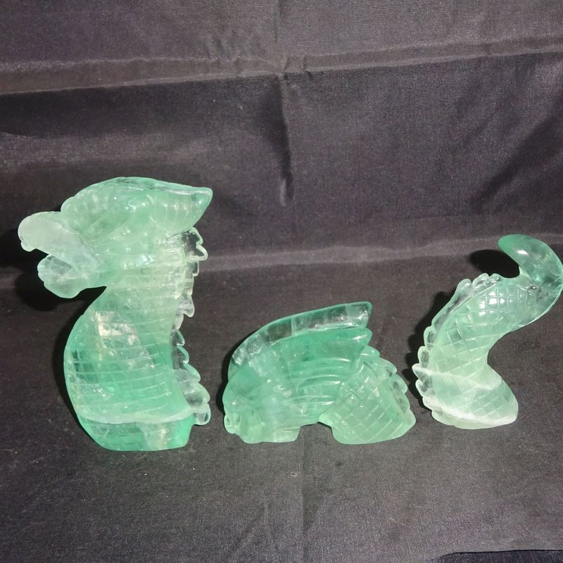 Drache:  drei geteiler Drache aus Fluorit