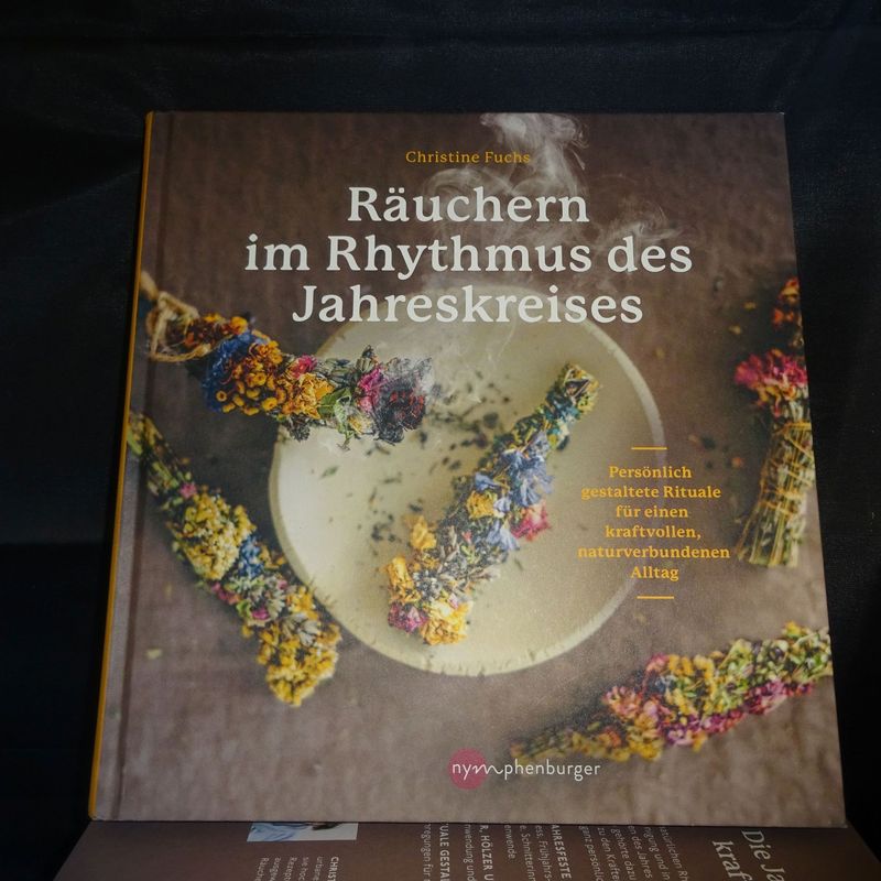 Christine Fuchs: Räuchern im Rhythmus des Jahreskreises Mängelexemplar)