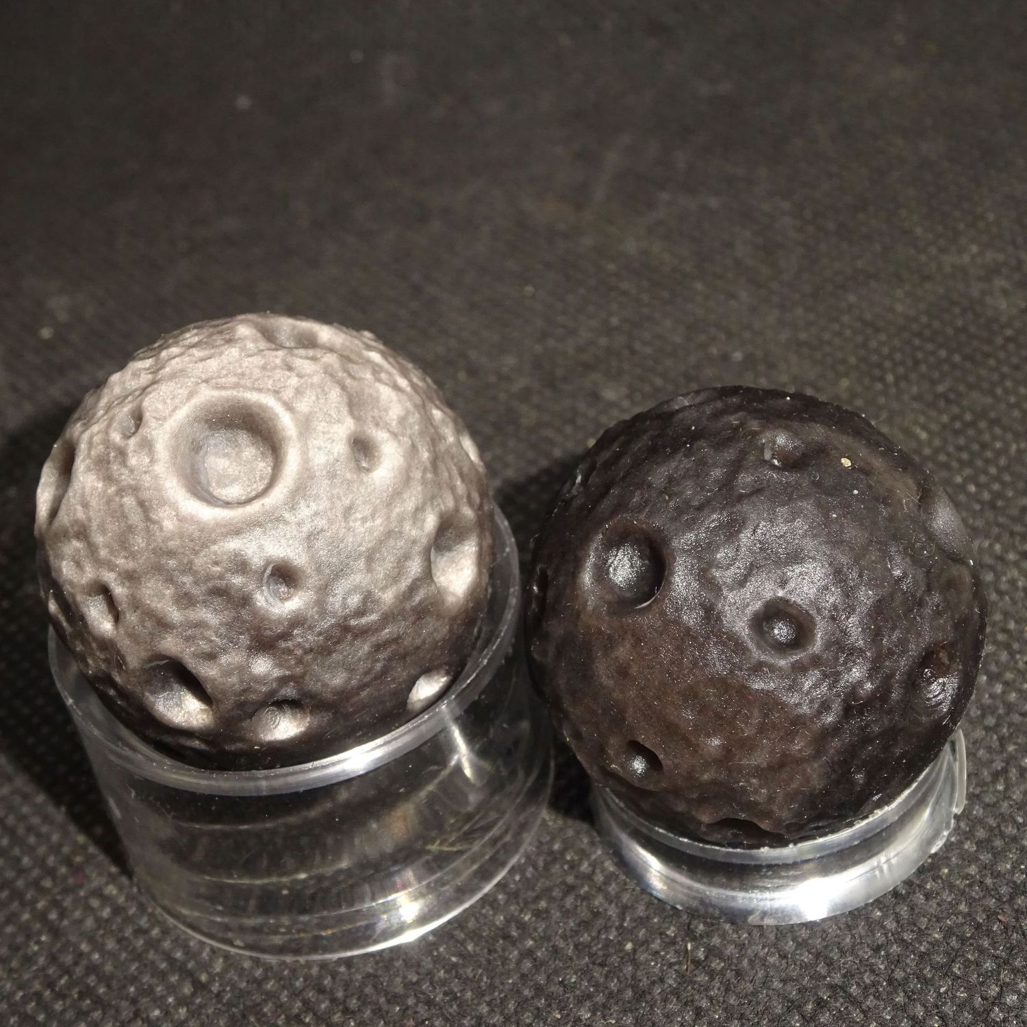 Planet Mond:  Silberobsidian, klein