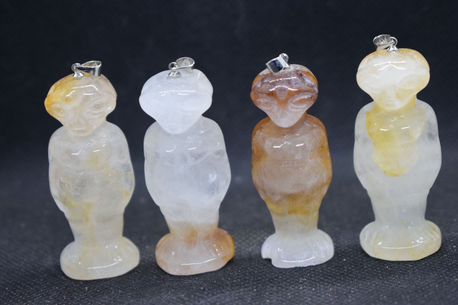 Urmutter: Anhänger aus Golden Healer Quarz Urmutter: Anhänger aus Golden Healer Quarz