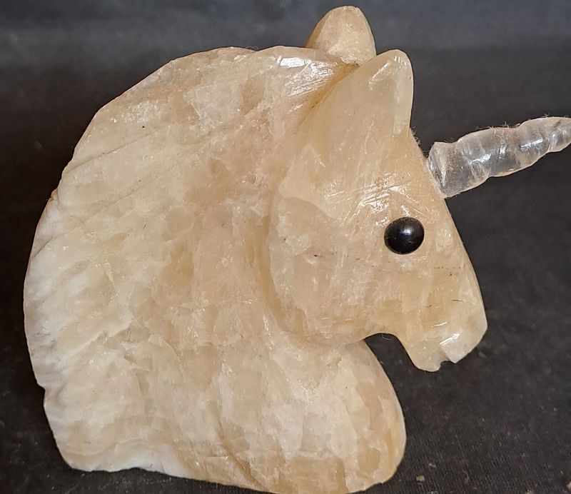 Einhorn: (vermutlich) Calcit