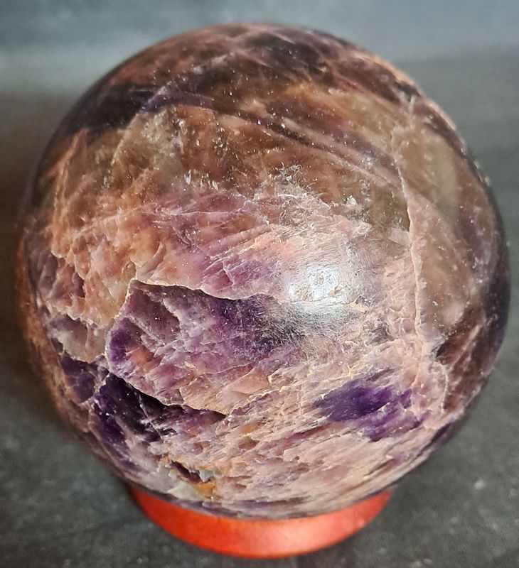 Kristallkugel: Cacoxanit