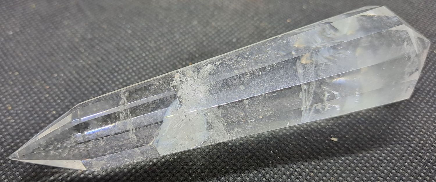 Energiestab: "Vogelcut" Kristall aus Bergkristall 2