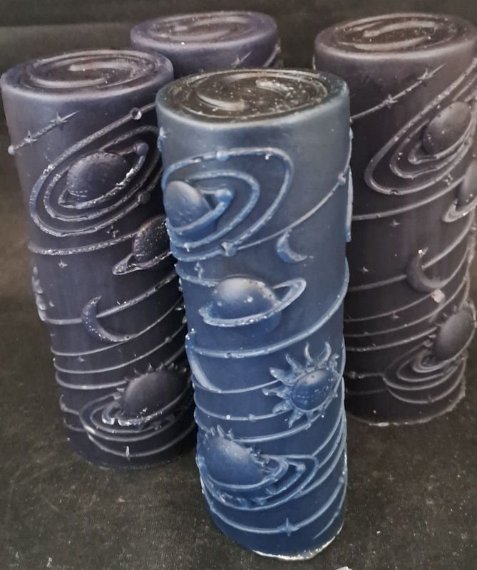 Symbol: Planetensäule aus Wachs