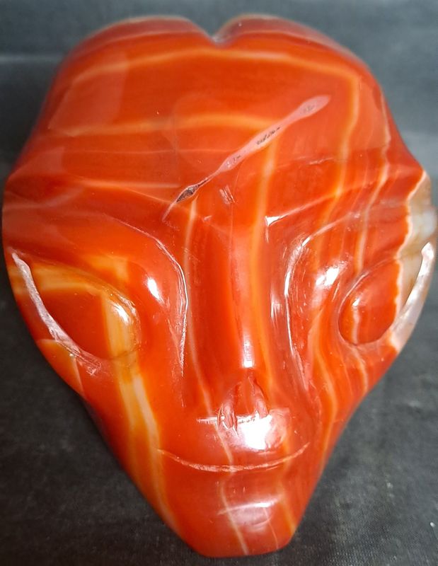 Kristallschädel: Alien aus Carneol