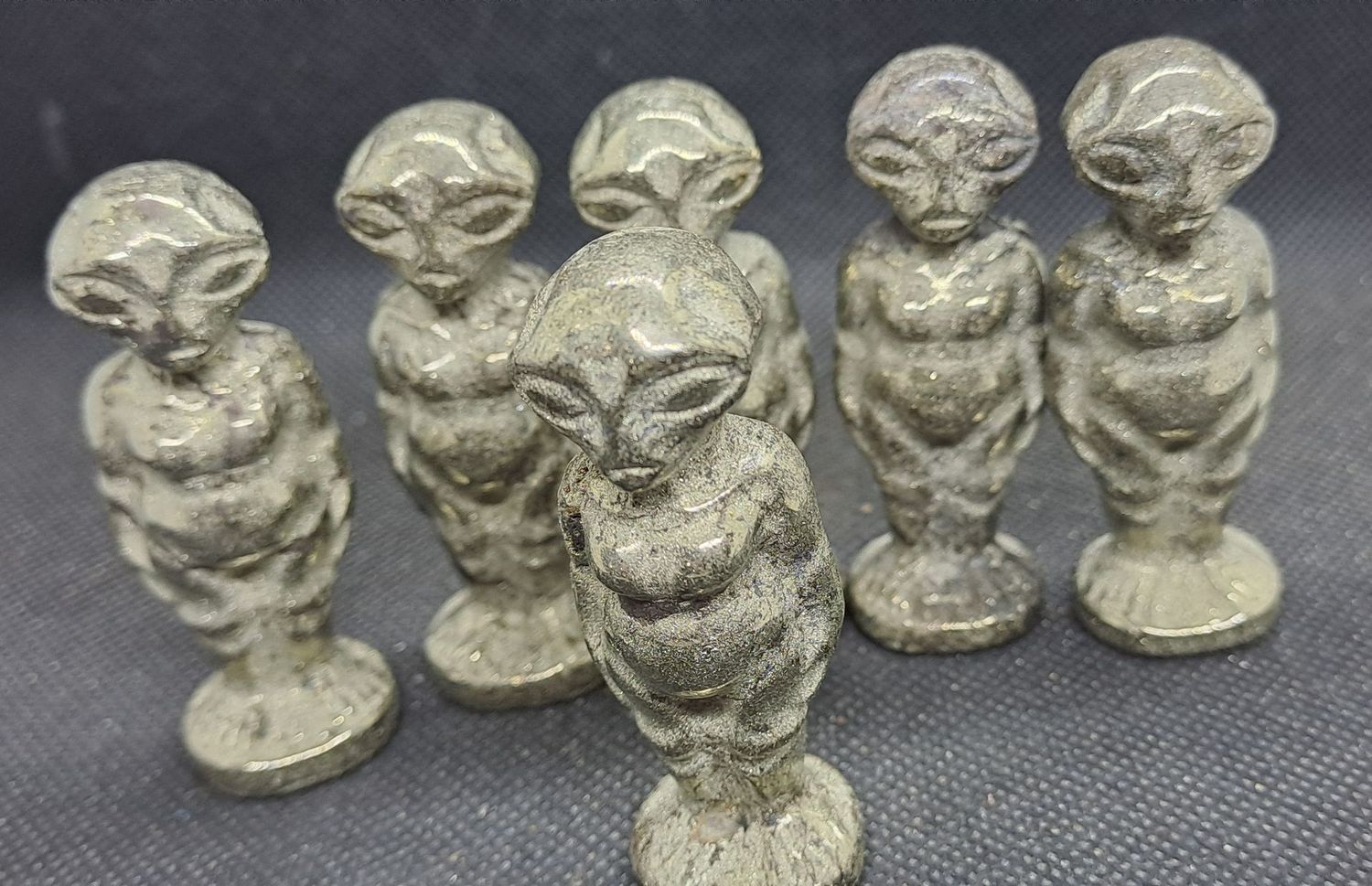 Urmutter: Mini Minis aus Pyrit Urmutter: Mini Minis aus Pyrit