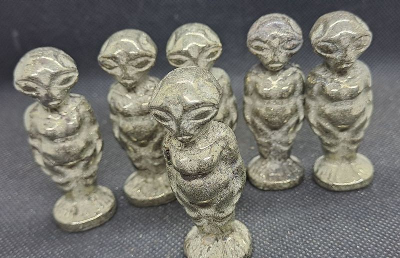 Urmutter: Mini Minis aus Pyrit Urmutter: Mini Minis aus Pyrit