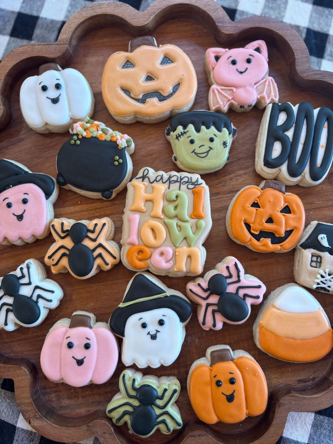 Mini Halloween Dozen