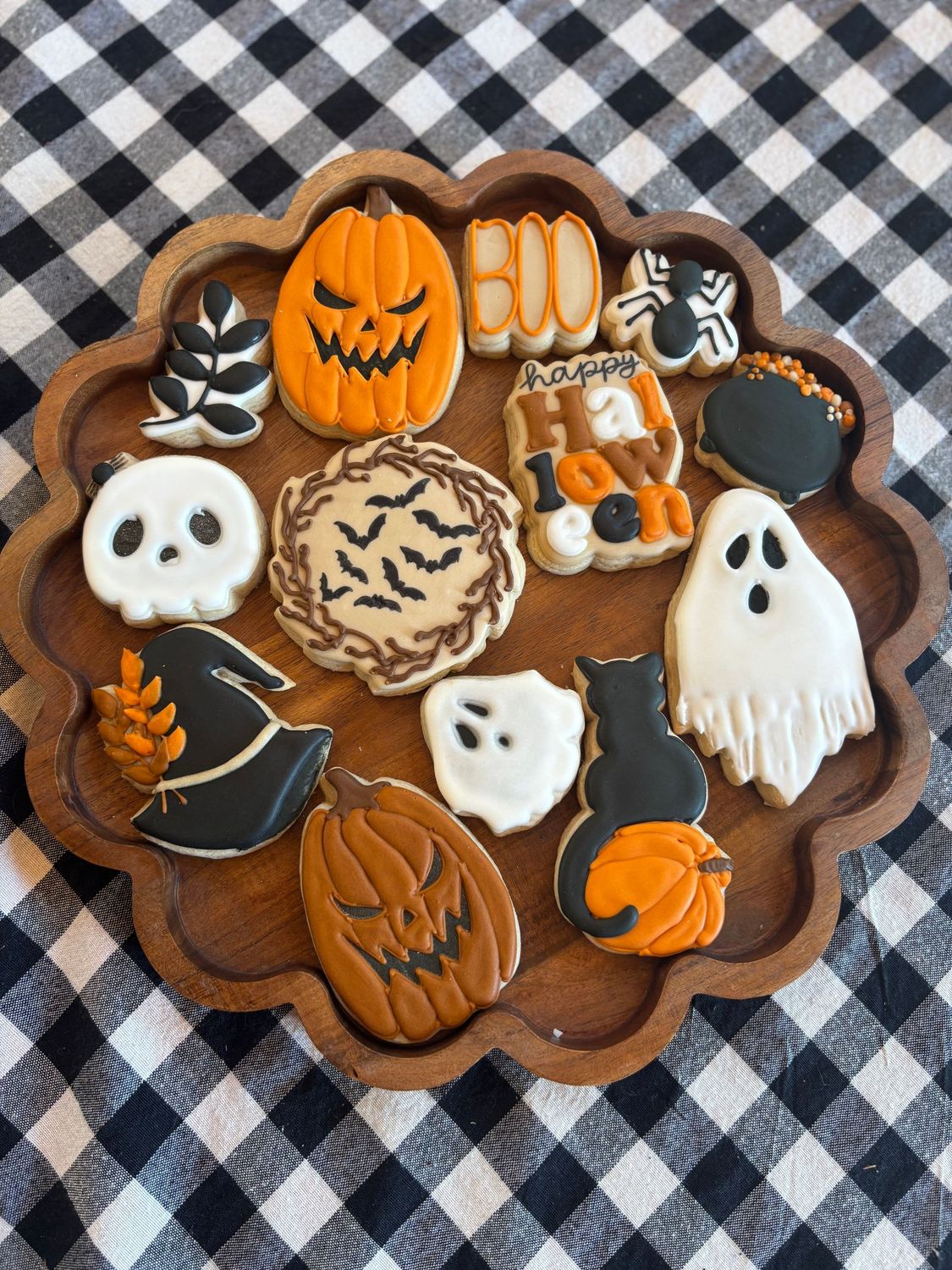 Traditional Halloween Dozen