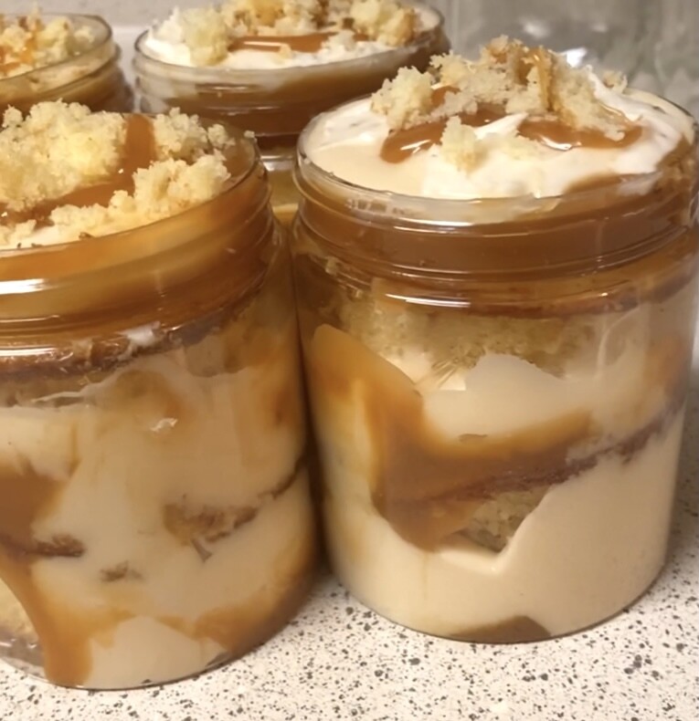 Caramel cake jar small