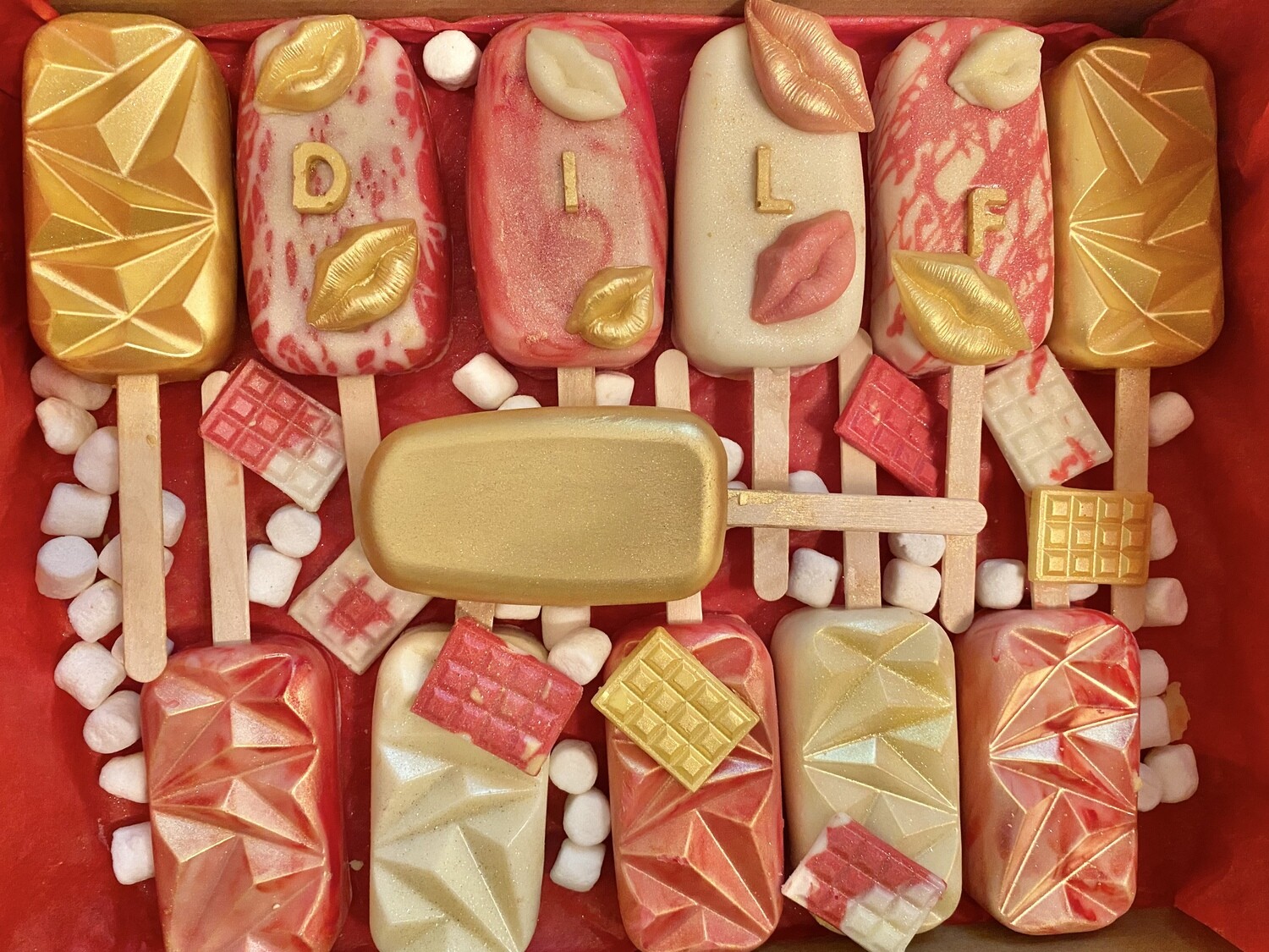 Dozen Cakesicles