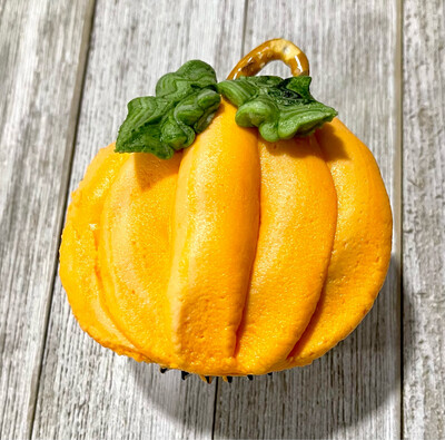 Pumpkin Decorated Cupcake 6 Pack
