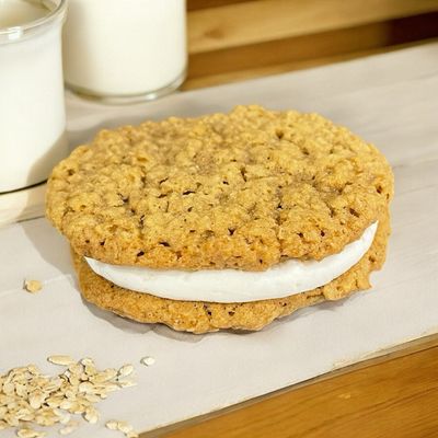 Oatmeal And Cream Cookie