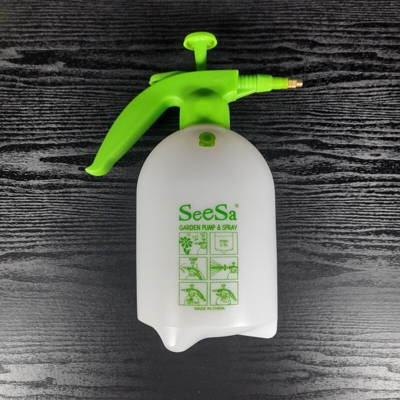 Garden Pump &amp; Spray 2.5L