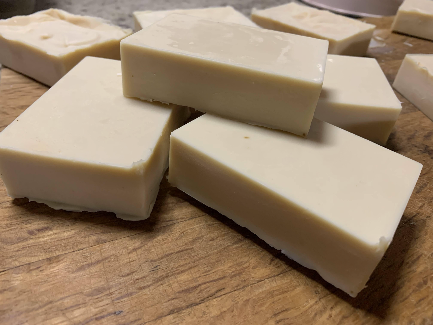 NOURISH - Goats Milk &amp; Tallow Soap Bar (unscented)