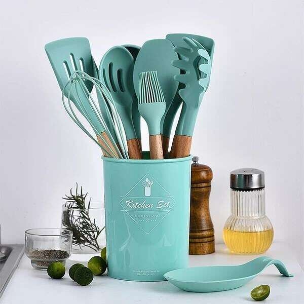 Kitchen utensil sets