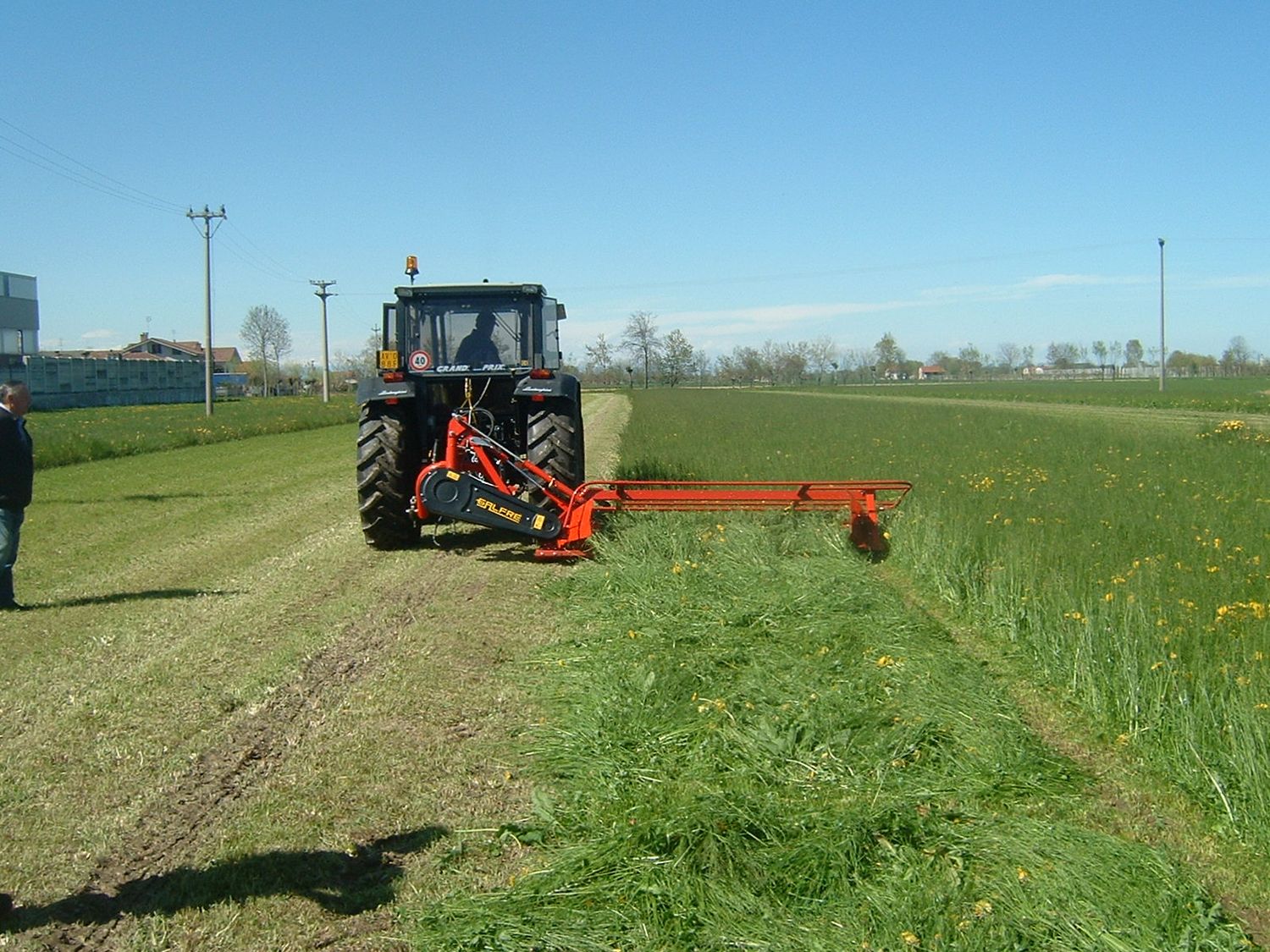 LATERAL DISC MOWER