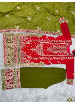 Pakistani Suit