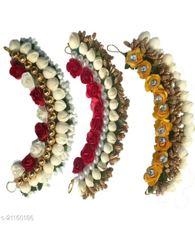 Hair flowers (gajra)