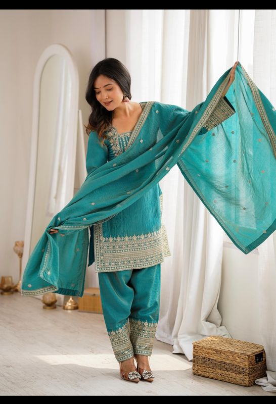 Straight salwaar set