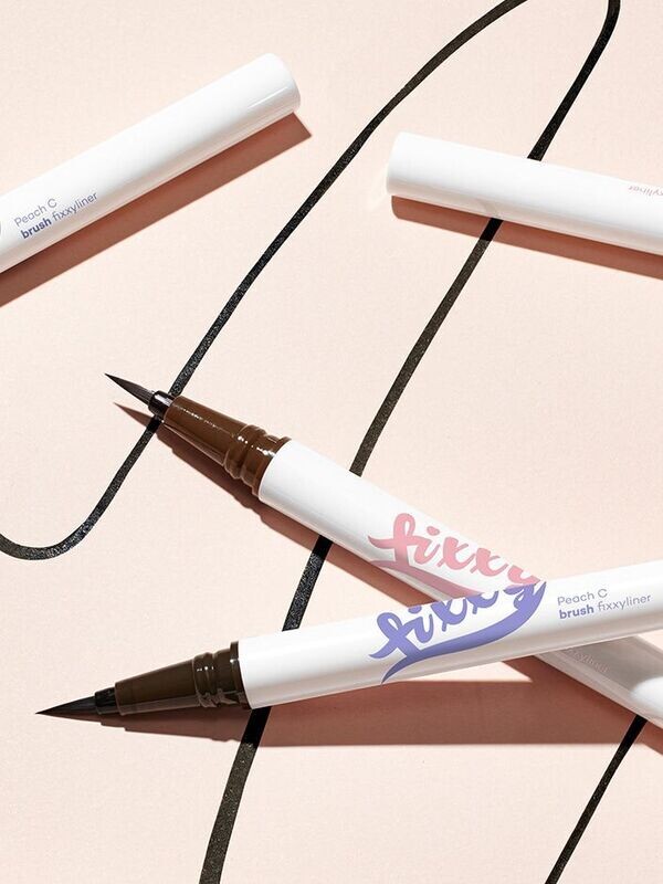Peach C 眼線液 Brush Fixxliner