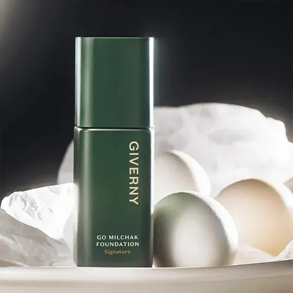 GIVERNY Go Milchak Signature Foundation