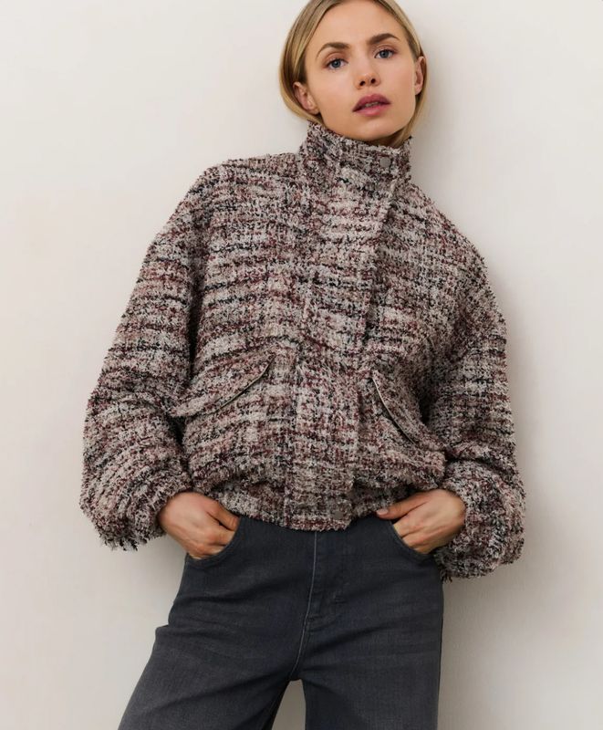 Bouclé jasje met franjes YAYA blush pink 01-511038-509