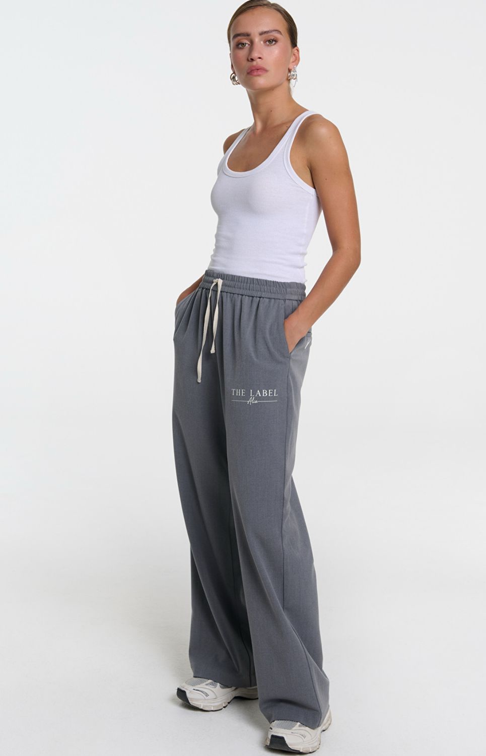 Grijze relaxed pants Alix The Label #2509124327