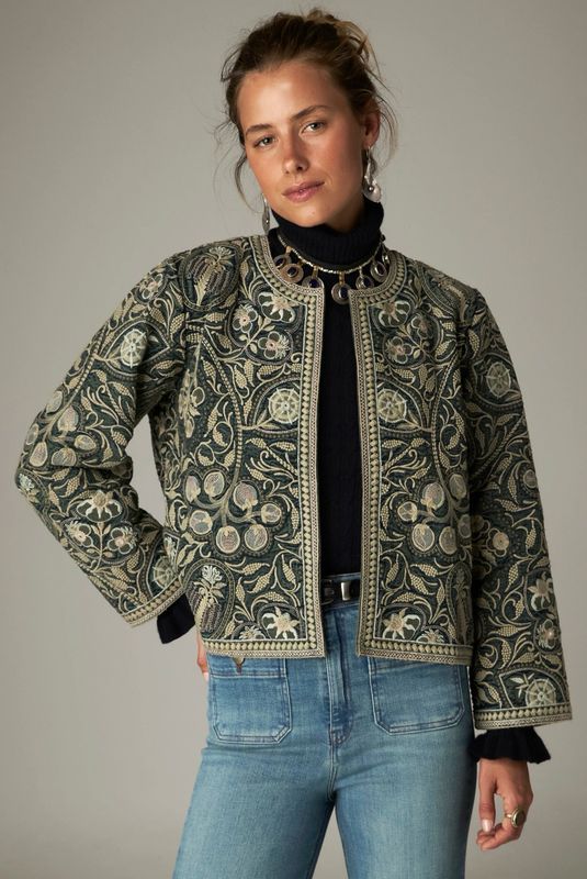 ABU JACKET Maison Hotel Jade