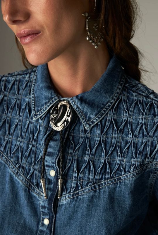 Maison Hotel Kumud Denim Overhemd met Smockwerk – Blue Denim