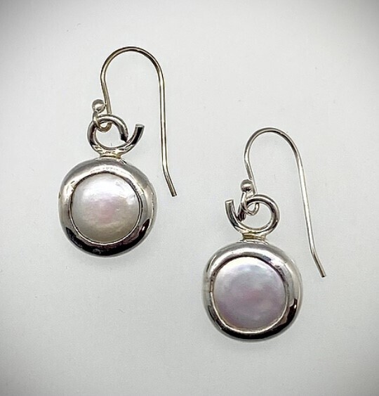 MM Coin Pearl Earrings