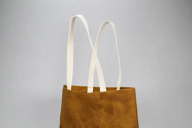 Waxed Standard Tote - Caramel with Natural