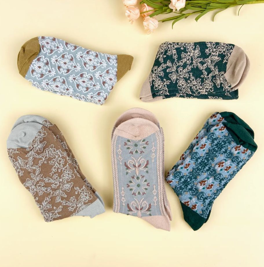 Vintage Design Mid-Calf Socks