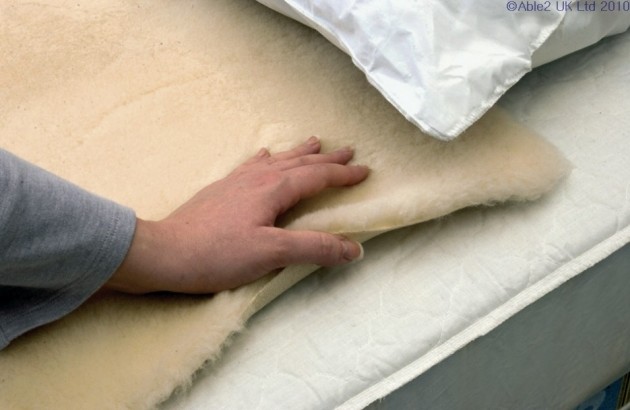 BED FLEECE - DOUBLE BED 152x69cm