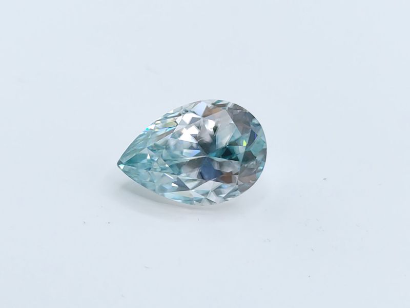 14.20ct Bi color Blue Zircon
