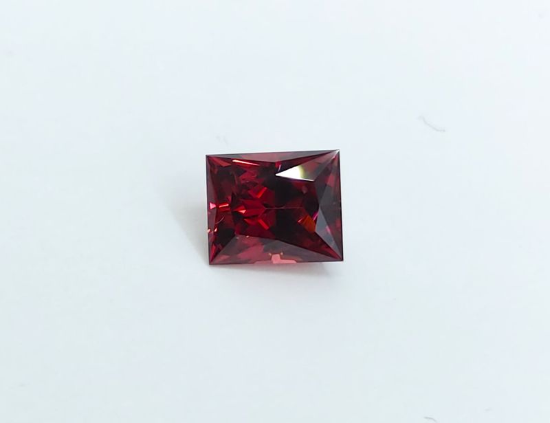 1.90ct Rhodolite Garnet