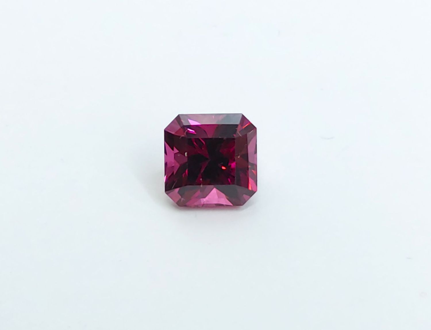 2.97ct Rhodolite Garnet