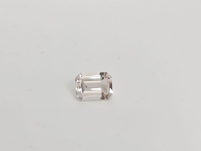 4.34ct  Nigerian Very Light Orangy/Pink  Topaz