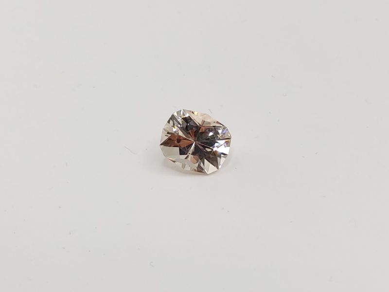 4.27ct  Nigerian Very Light Orangy/Pink  Topaz