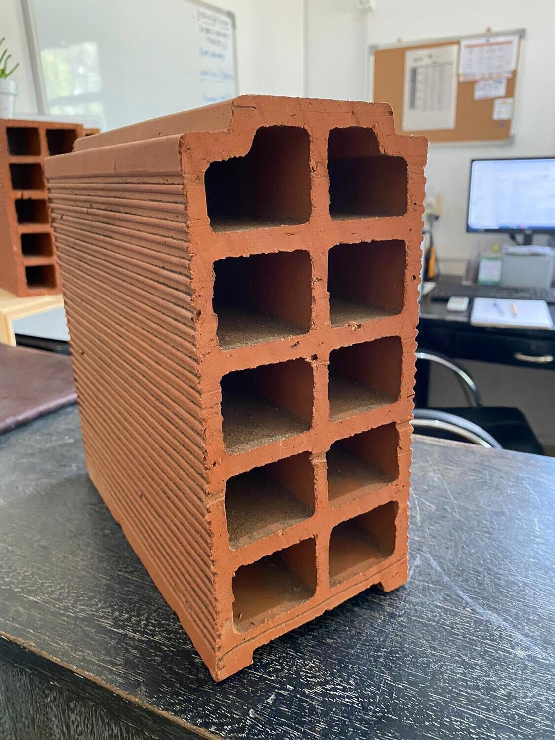 TICHOLO 12X25X25 CON TRABAS CSJ