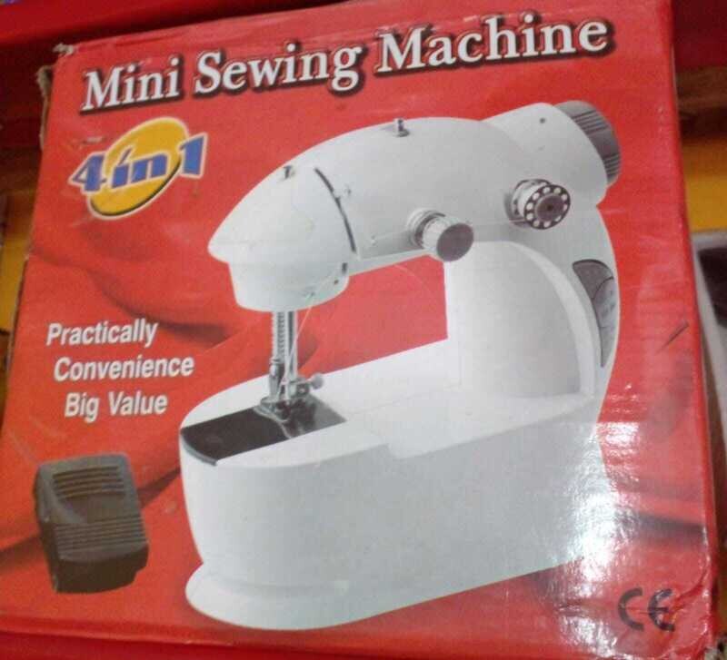 MAQUINA DE COCER MINI CON LUZ
