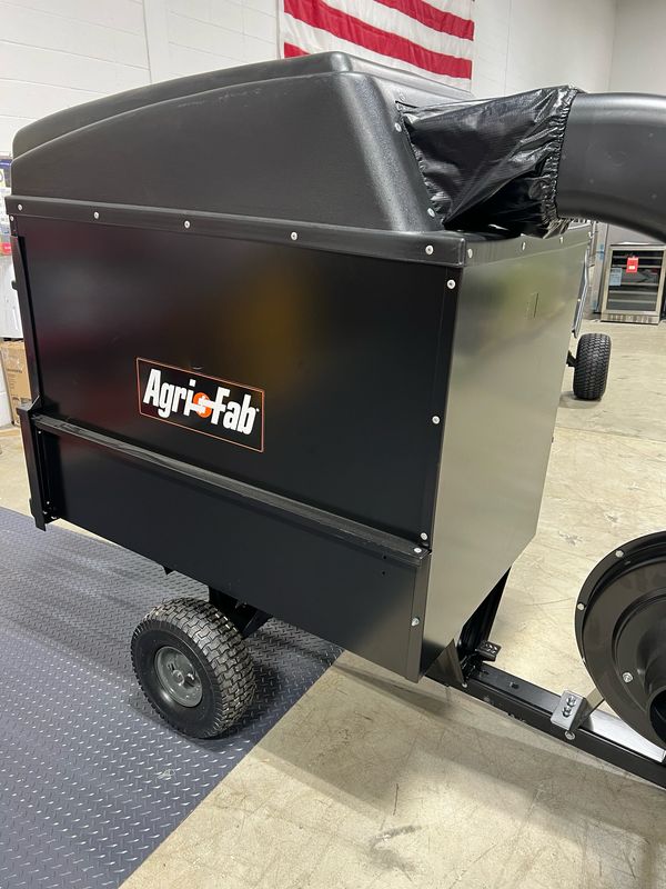 Agri-Fab Mow N Vac, 32 Cu Ft Capacity