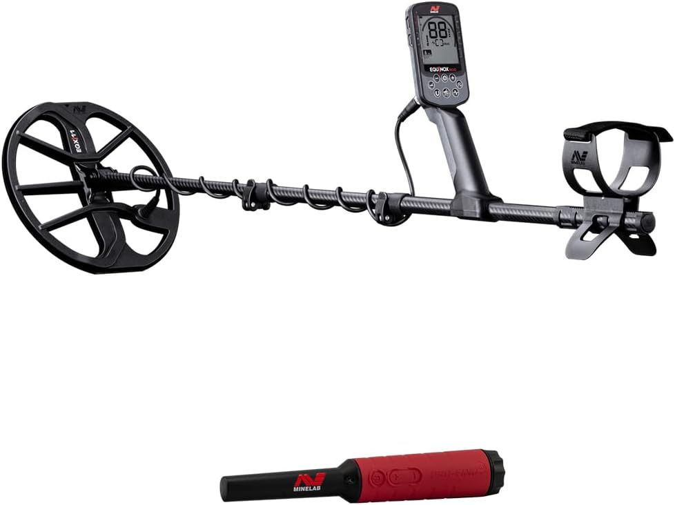 MINELAB Equinox 900 Multi-Frequency Collapsible Metal Detector with PRO-FIND 40 Pinpointer