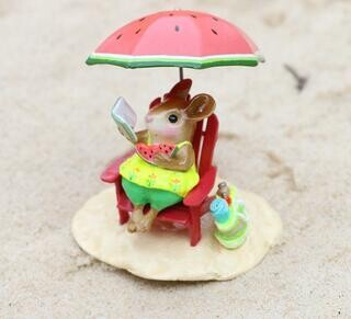 Wee Forest Folk - Perfect Beach Day