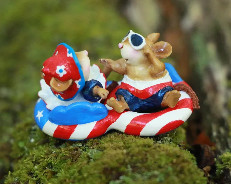 Wee Froest Folk - Partriotic Pool Pals