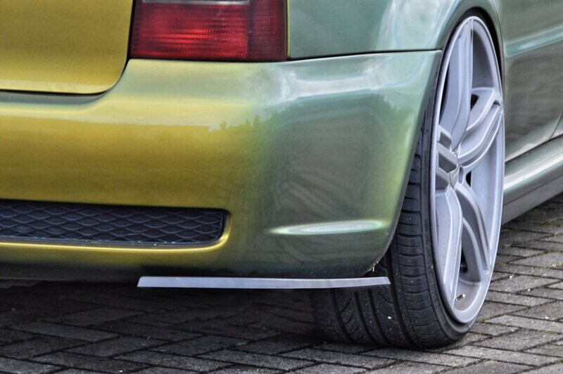 Heckansatz Seitenteile links und rechts für Audi RS4 B5 Bj. 1999-2001 Heckansatz Seitenteile links und rechts für Audi RS4 B5 Bj. 1999-2001