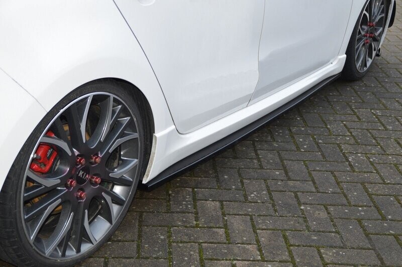 Seitenschweller im Cup Look für Audi RS5 B8 8T Bj. 2010-2015 Seitenschweller im Cup Look für Audi RS5 B8 8T Bj. 2010-2015