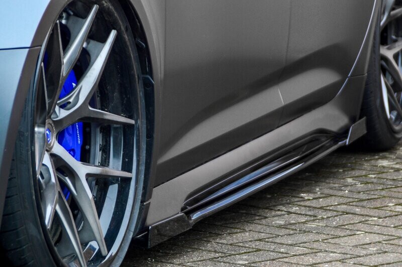 Seitenschweller mit Wing vorne und hinten für Audi RS7 C8 Bj .ab.2019- Seitenschweller mit Wing vorne und hinten für Audi RS7 C8 Bj .ab.2019-