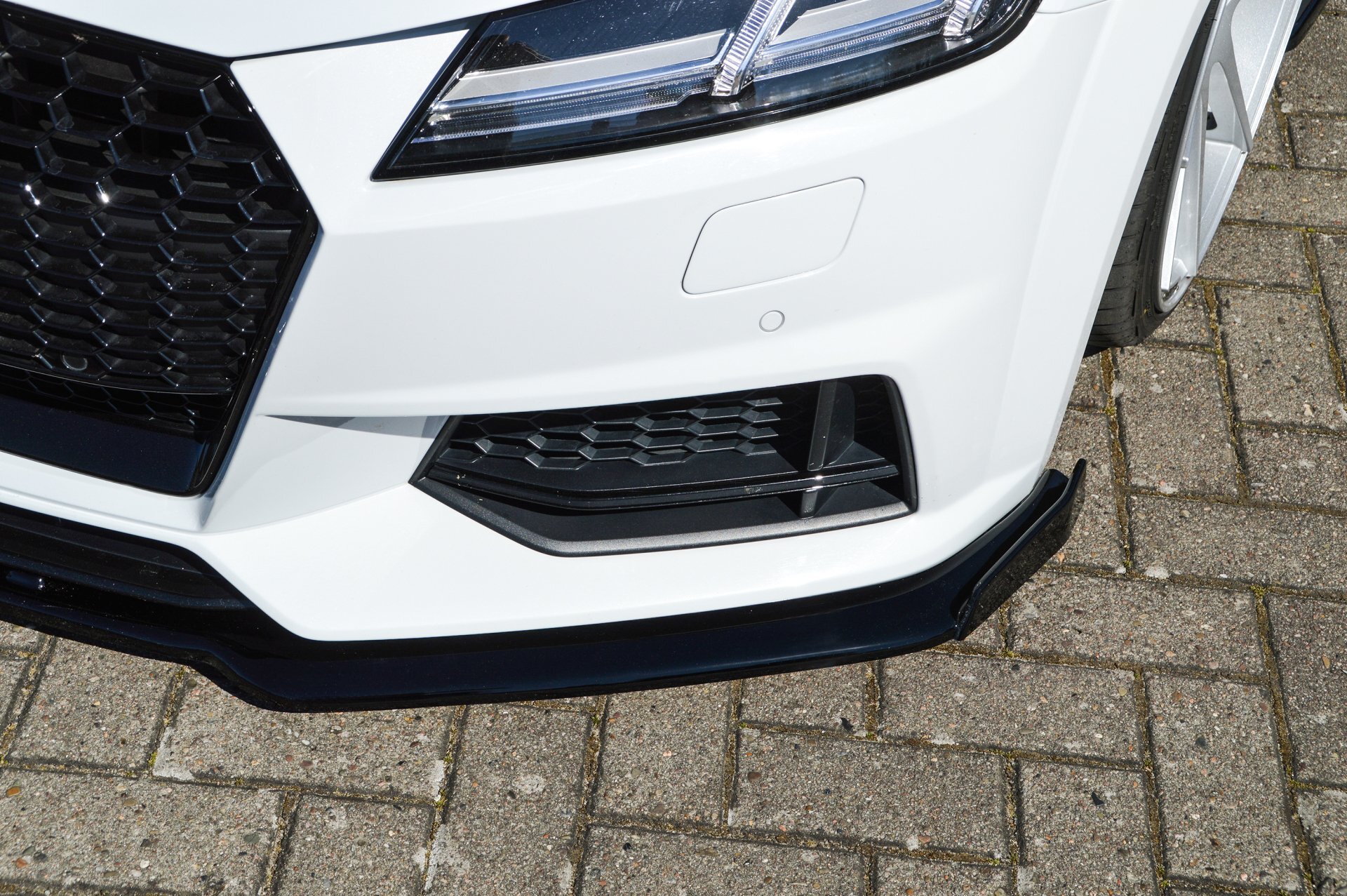 Spoilerschwert Frontspoiler Cuplippe mit Wing aus ABS für Audi TT+TTS 8S  S-Line