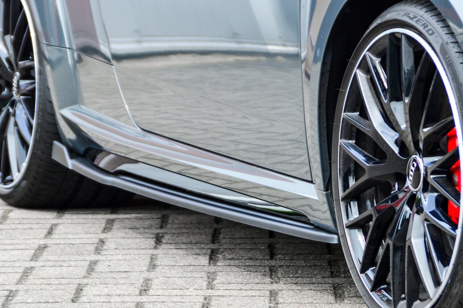 Cup Schweller mit Wing für Audi TT S-Line + TTS 8S + TTRS 8S
